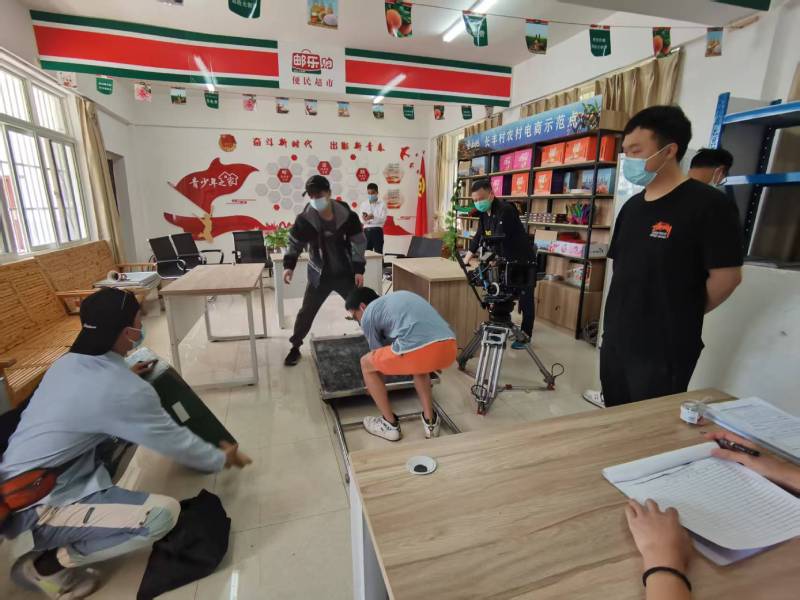 追星女孩心理学分析报告：依安县广告片拍摄公司揭秘饭圈应援式传播逻辑